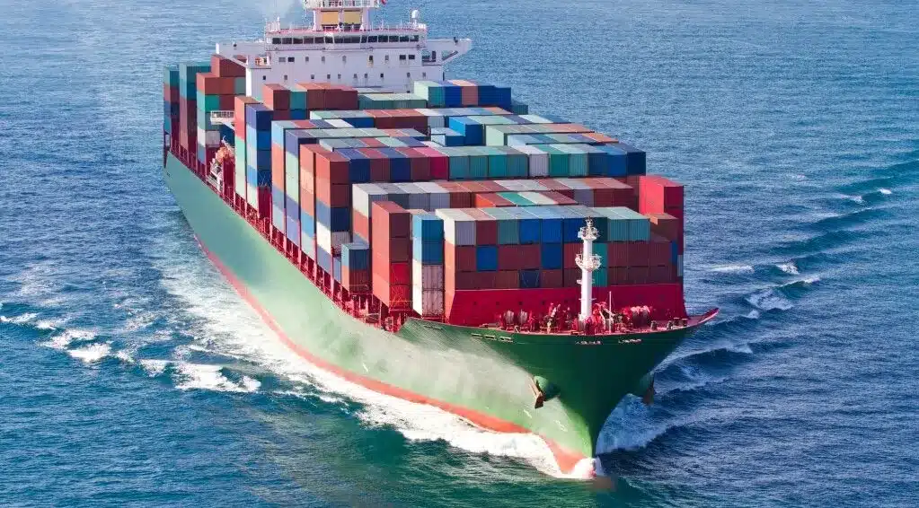 How much does it cost to ship goods by boat from China to the United States?