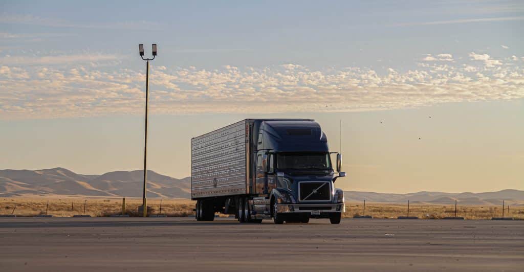Crunching the Numbers: Understanding Interest Rates in Trucking Industry Financing