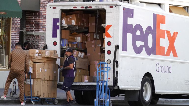 FedEx details capacity plan as UPS strike fears intensify.jpg