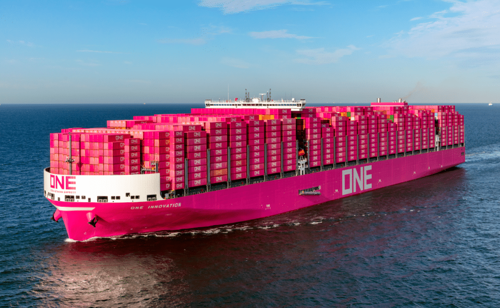 ONE giga container vessel arrives at Port of Hamburg.png