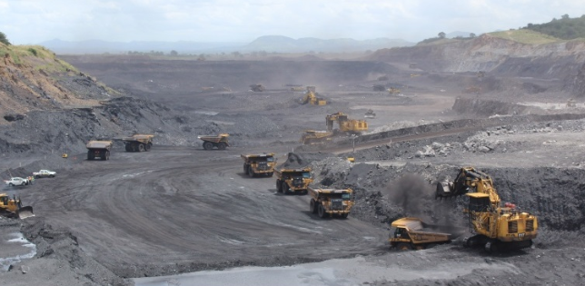 Decreasing coal price dents Mozambiques resource revenue.png